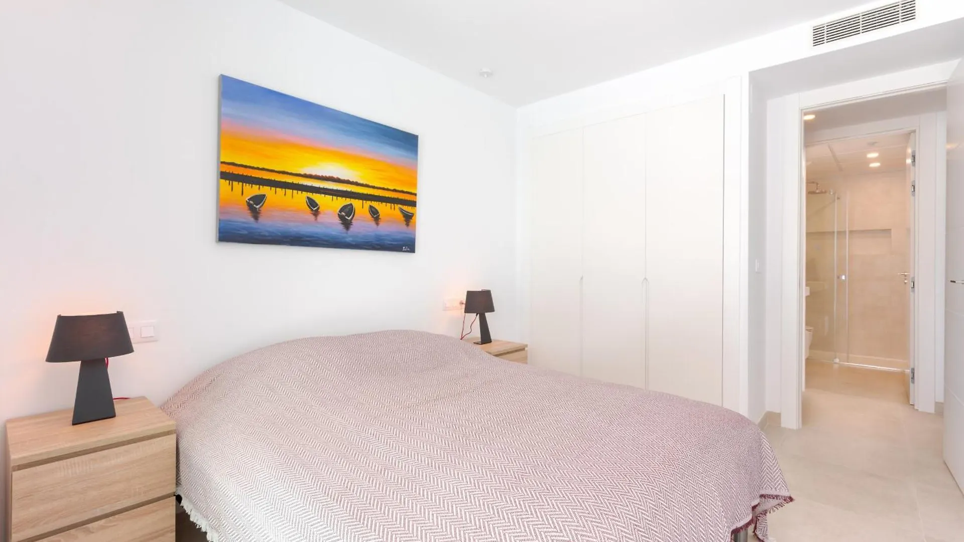Jade Tower - 2-Bedroom Coastal Luxury Apartment In Fuengirola 0*,