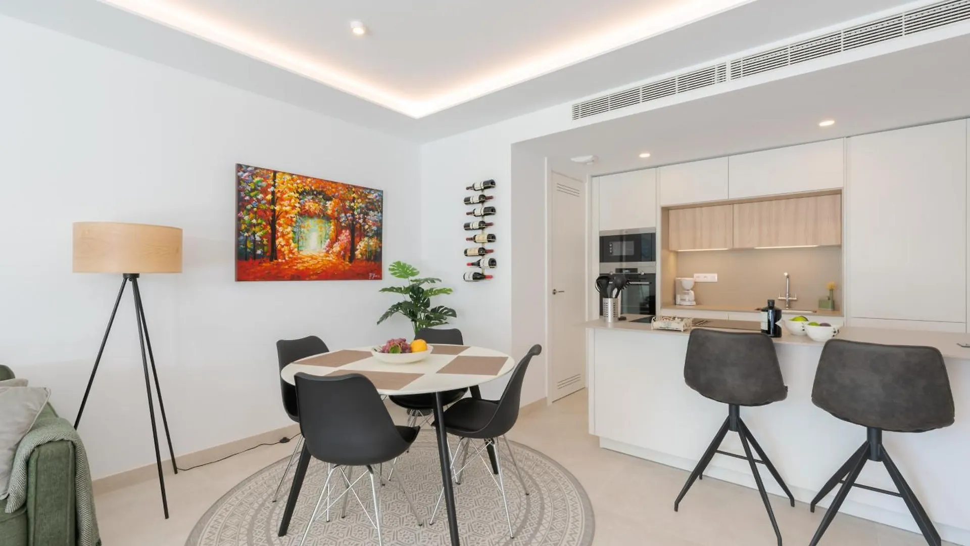 Jade Tower - 2-Bedroom Coastal Luxury Apartment In Fuengirola 0*,  Spain